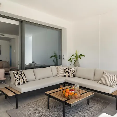 Casa Elegante Costa Apartment *